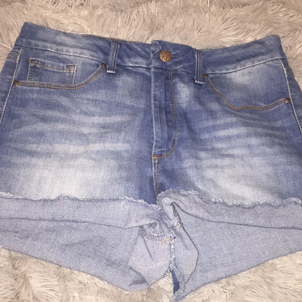 Jessica Simpson blue jean shorts.